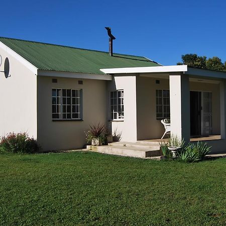 Moya Cottage Underberg Rum bild