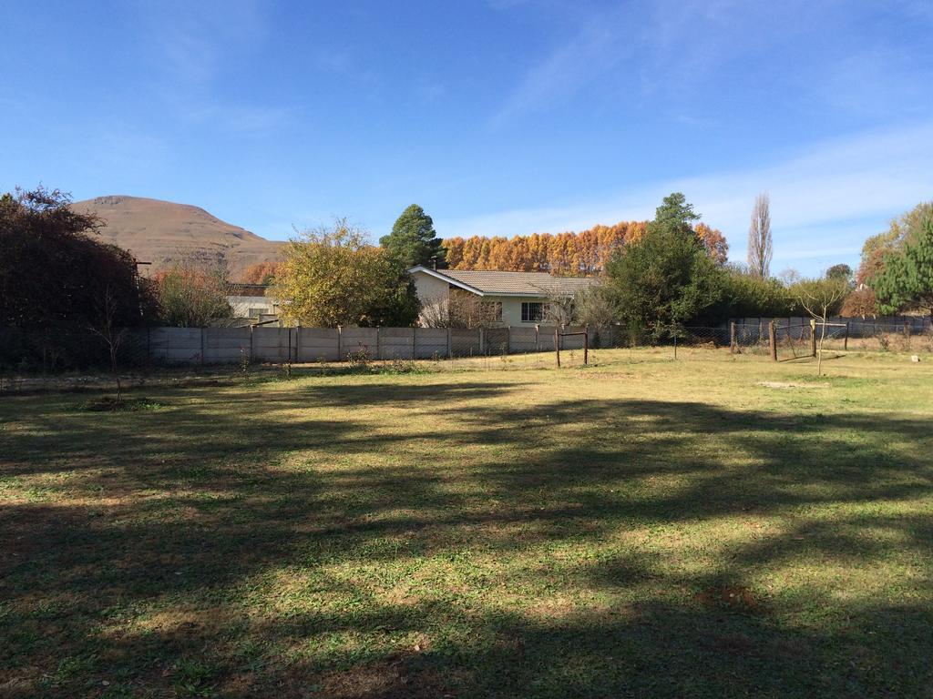 Moya Cottage Underberg Rum bild